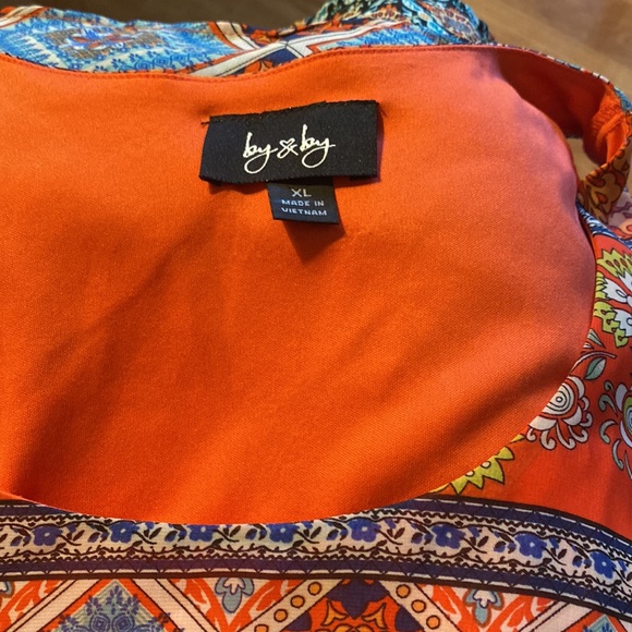 Super cute, soft, multi colors sleeveless summer blouse. - Picture 7 of 7